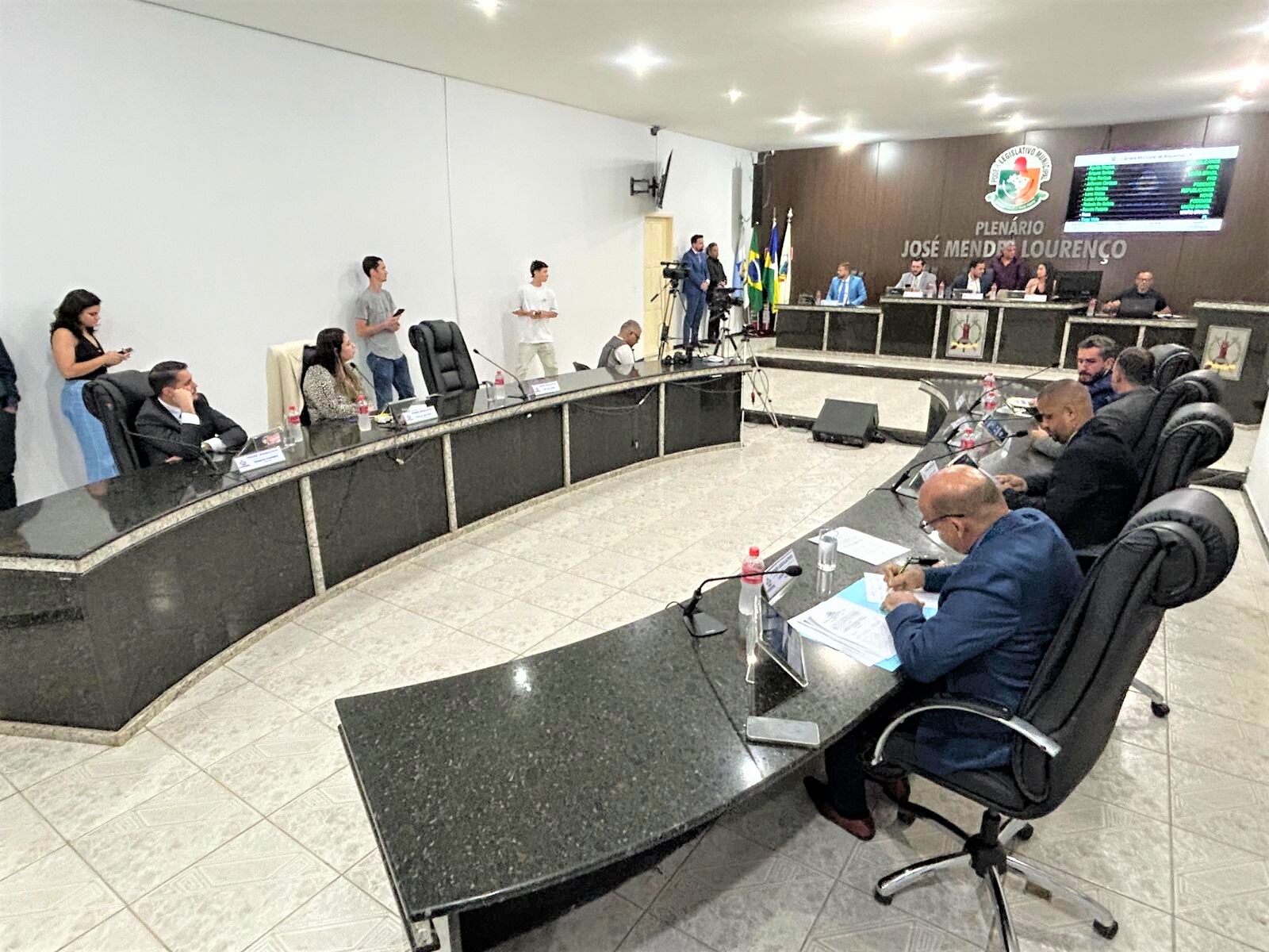 Câmara inicia ano legislativo e define comissões permanentes