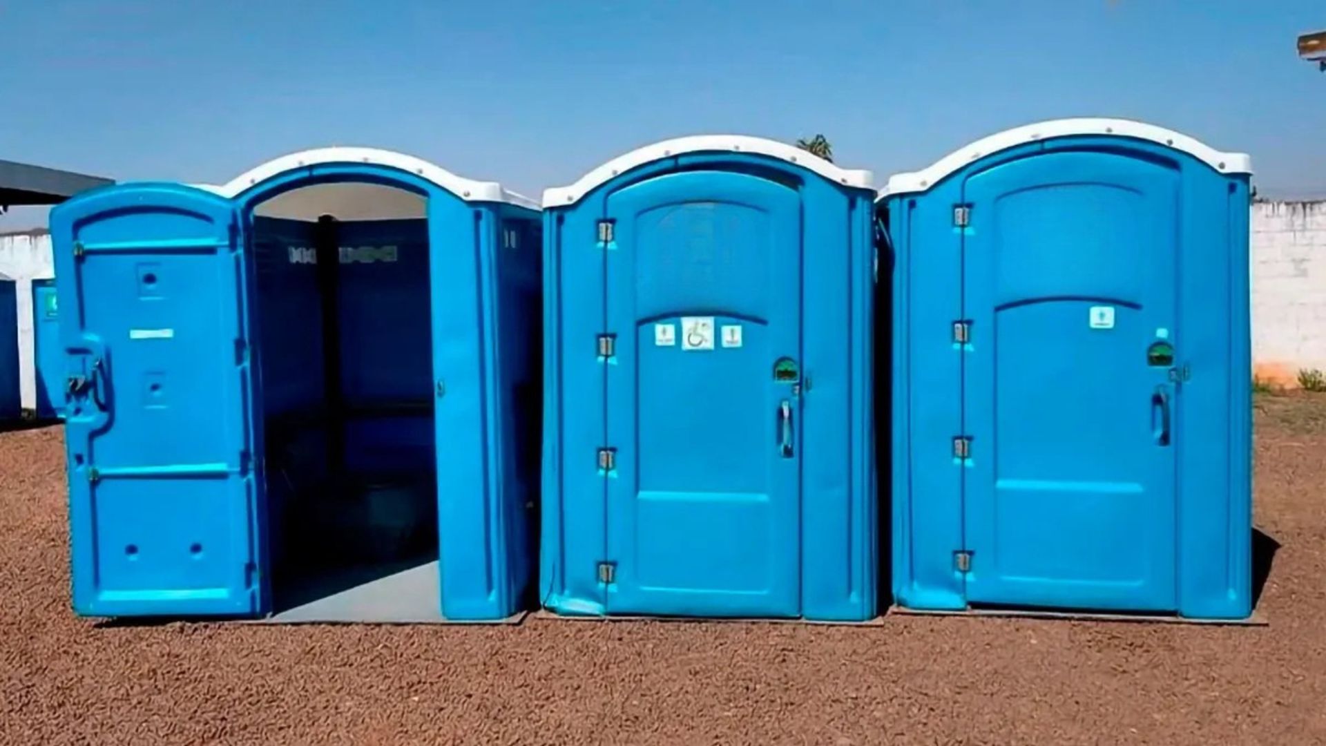 Aprovado projeto de lei que garante banheiros químicos adaptados em eventos de Ariquemes